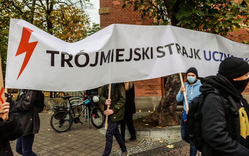 Trójmiejski Strajk Uczniowski w Gdańsku 28.10.2020 r....