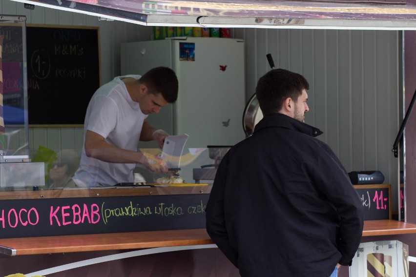 Zlot food trukców na rynku w Katowicach