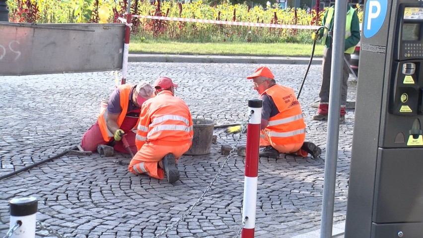 Utrudnienia w centrum Białegostoku. Na Placu Niezależnego...