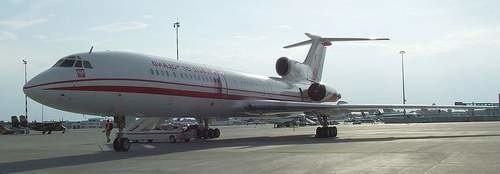 Tu - 154 na lotnisku w Okęciu.
