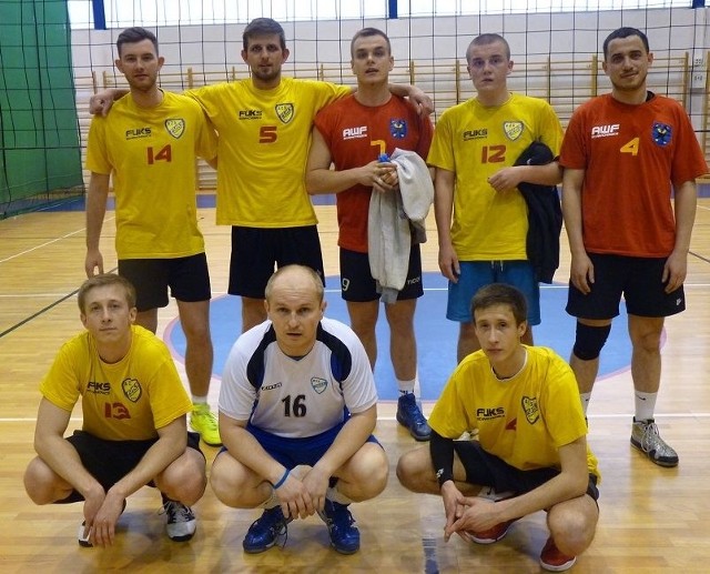 Siatkarze zespołu Fuks po dwóch latach przerwy ponownie zostali mistrzem Starachowic. W turnieju odnieśli komplet zwycięstw.
