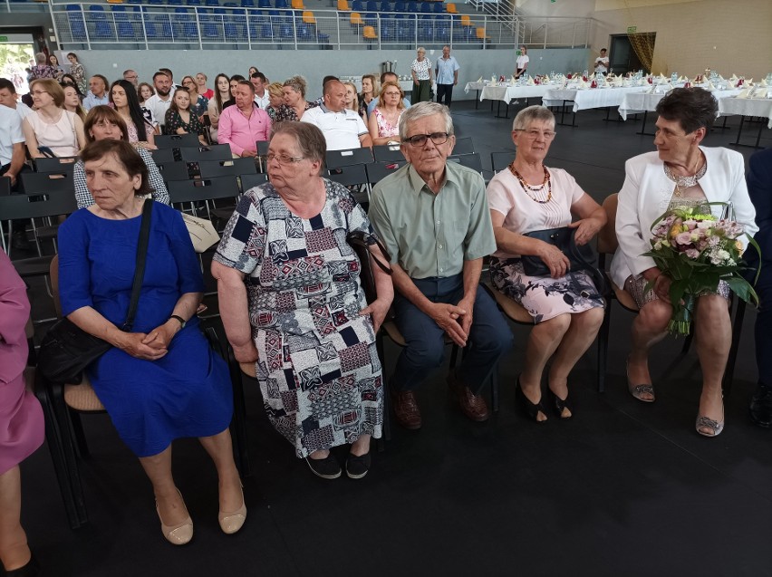 Złote gody w Wąsewie. A także diamentowe i żelazne! Uroczystość z okazji jubileuszu długoletniego pożycia małżeńskiego odbyła się 26.06.2022