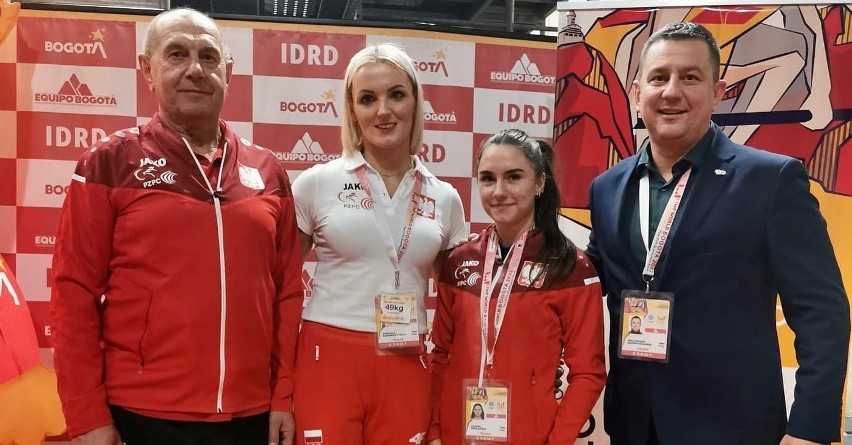 Oliwia Drzazga (druga z prawej) podczas mistrzostw świata...