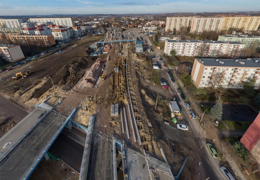 Kraków. Niezwykłe widoki na budowę linii tramwajowej do Górki Narodowej. W tym roku inwestycja ma się zakończyć ZDJĘCIA 