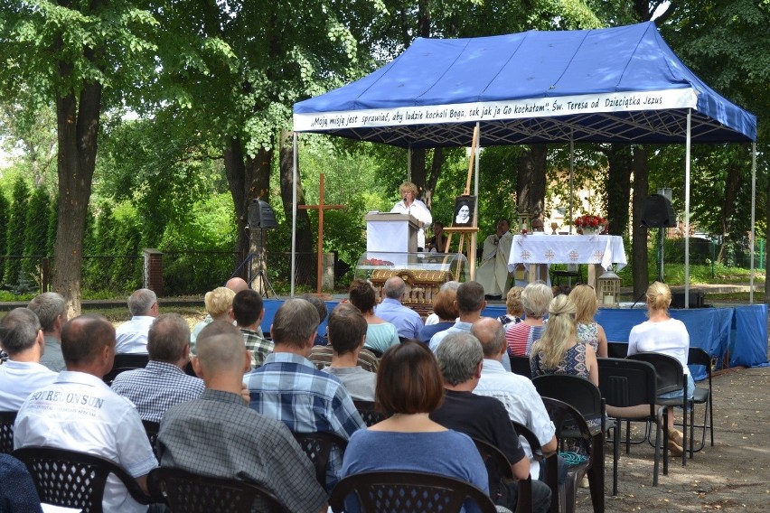 Światowe Dni Młodzieży: relikwie św. Teresy od Dzieciatka Jezus w Jaworznie [ZDJĘCIA]