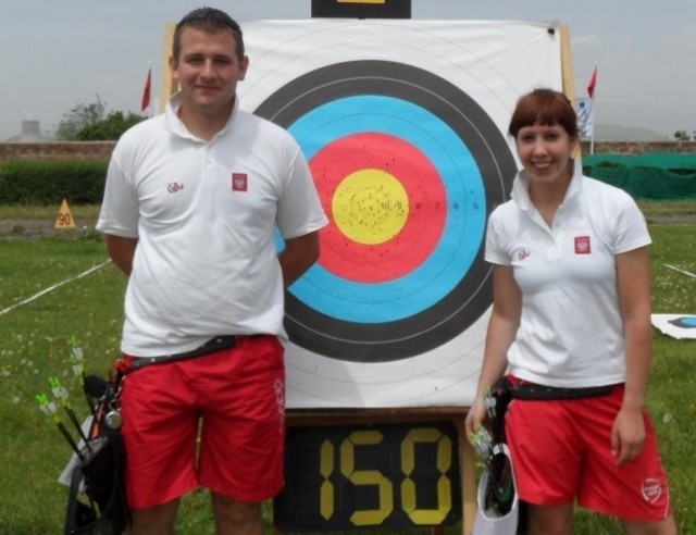 Piotr Nowak z Karimy Prząsław wraz z Paulą Wyczechowską z Łucznika Żywiec wywalczyli brązowy medal w w konkurencji mikst podczas Pucharu Europy Juniorów z armeńskiego Echmiadzin.