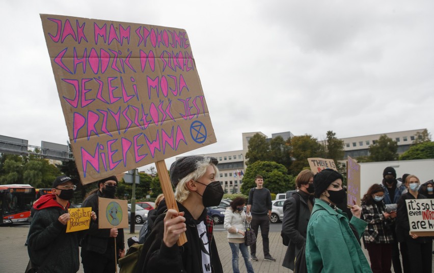 Młodzieżowy Strajk Klimatyczny przeszedł ulicami Rzeszowa.