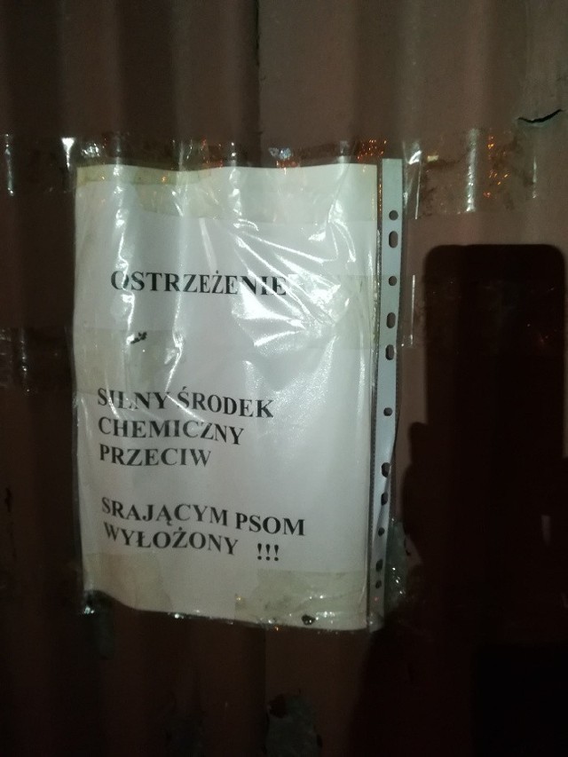 Takie ostrzeżenie wywieszono na ul. Wincentego Pola w Bydgoszczy