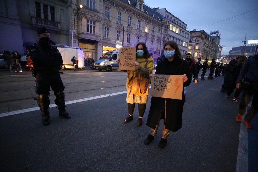 Protest przeciwko zaostrzeniu ustawy antyaborcyjnej przed...