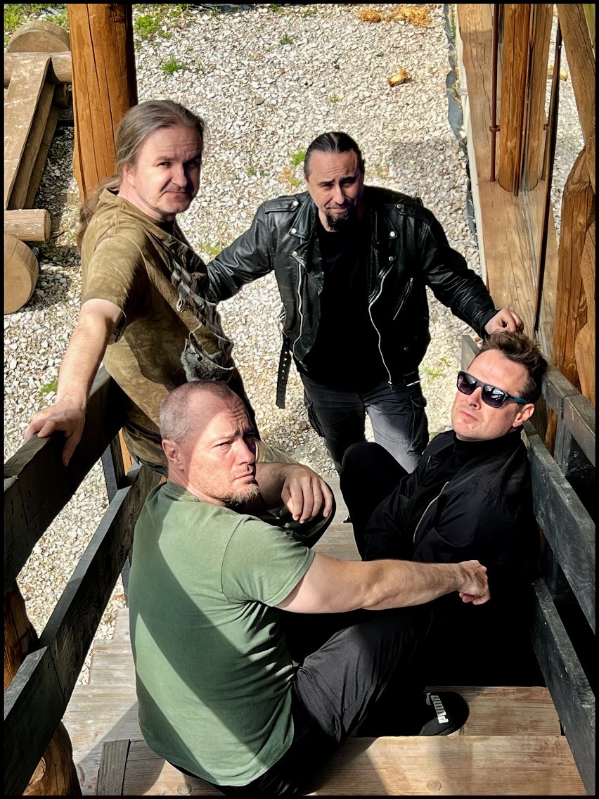 Zespół Cochise powstał w 2004 roku w Białymstoku. Muzykę,...