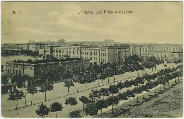 Koszary wilhelmowskie przy placu Świętej Katarzyny. Tutaj w czasach pruskich, stacjonowała część oddziałów 176. pułku piechoty