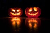 Urządzili we wsi halloween. Kilkanaście domów obrzucili jajami. I jeden burakiem