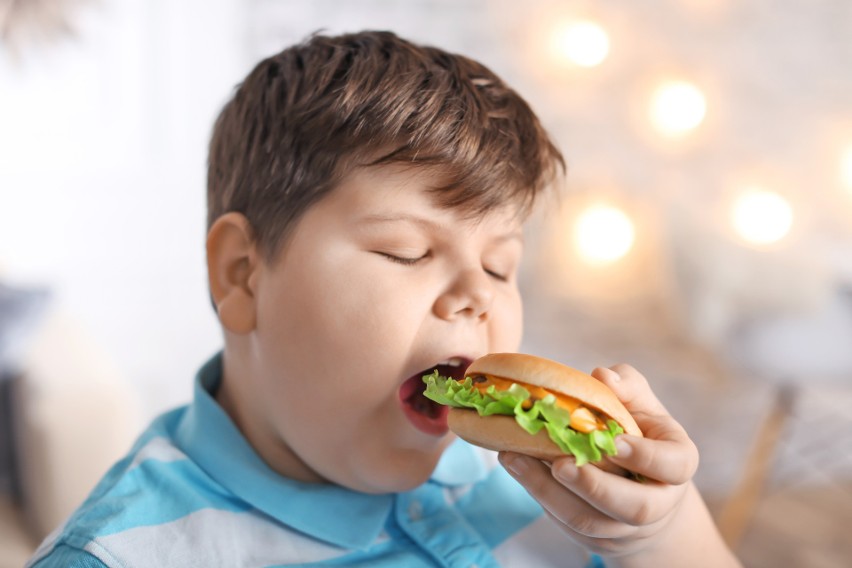 Otyłość u dzieci. Dlaczego jest taka groźna? Konsekwencje otyłości. Cukrzyca typu 2 i inne choroby. Jak ich uniknąć?