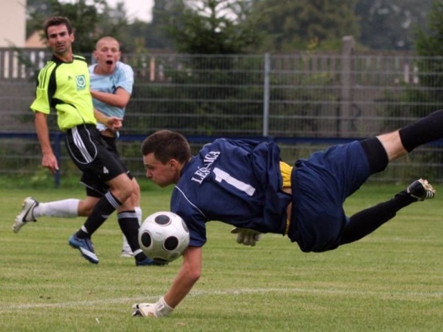 TOR Dobrzen Wielki przegral z LZS Leśnica 2 - 6