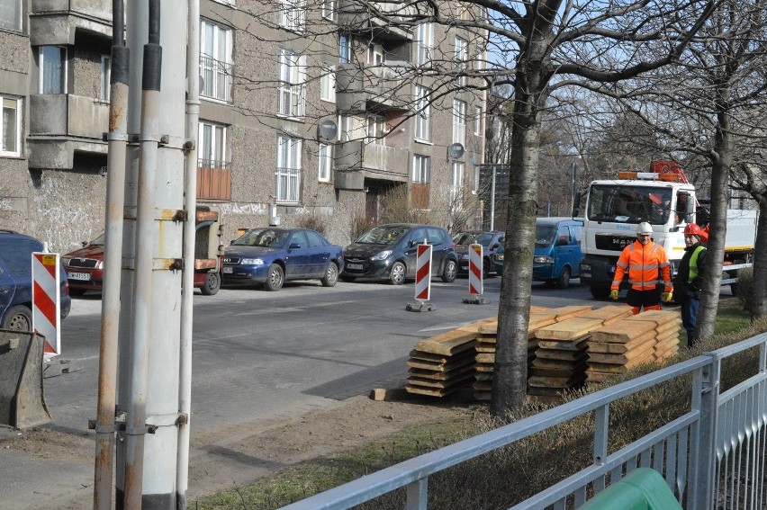 Wrocław: Awaria wodociągowa w samym centrum. Uwaga na utrudnienia (ZDJĘCIA)