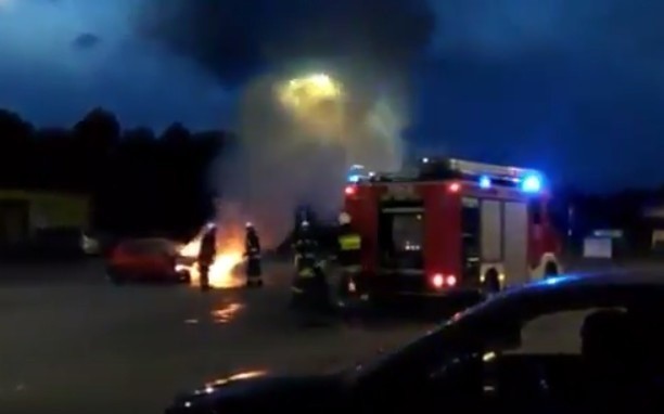 Pożar samochodu w Czerwionce-Leszczynach na parkingu...