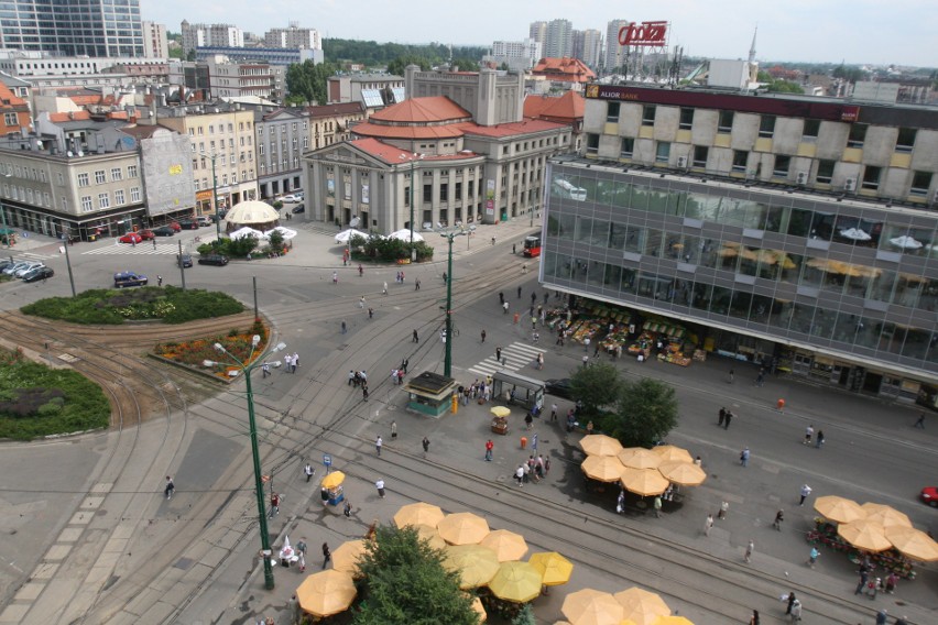 Jak wyglądał katowicki ponad rynek dekadę temu? Zobacz...