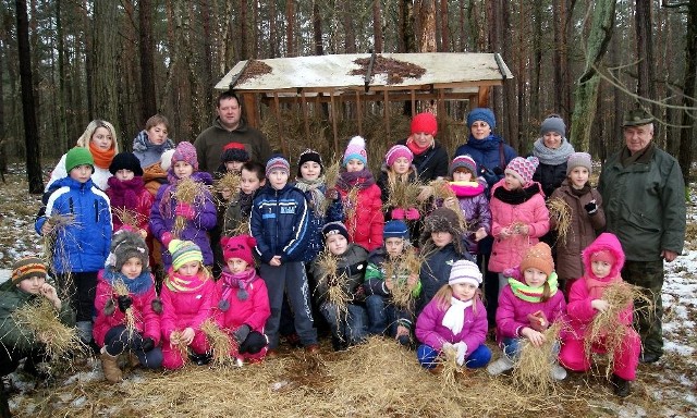 Pamiątkowe zdjęcie uczestników edukacyjnej wycieczki.