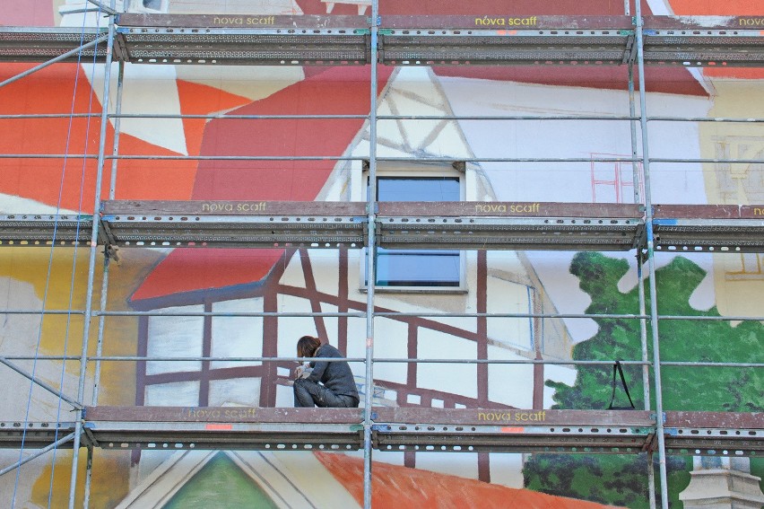 Olbrzymi mural na Śródce już prawie gotowy!