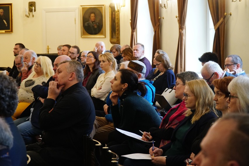 Podczas konferencji Sala Poznańskiego Towarzystwa Przyjaciół...