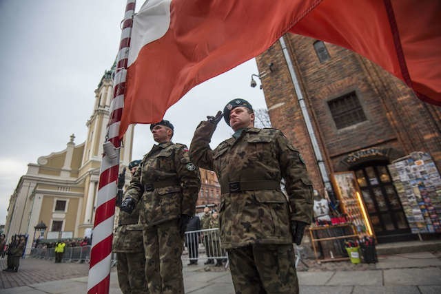 Toruńska jednostka wojsk artyleryjskich świętowała na Rynku Staromiejskim.