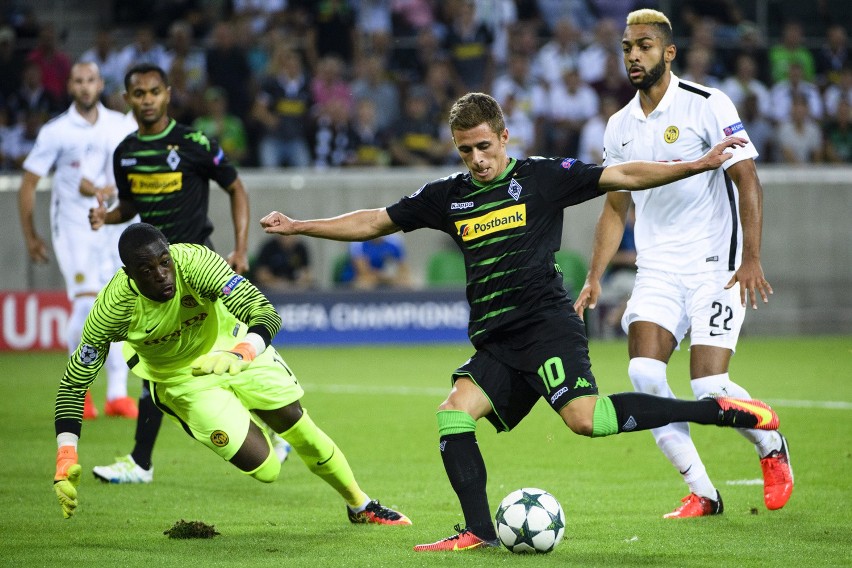 Borussia Moenchegladbach pewnym krokiem awansowała do Ligi...