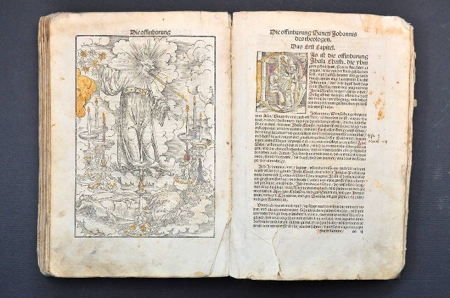 W najbliższy poniedziałek, 12 maja, w Książnicy Cieszyńskiej będzie można zobaczyć Nowy Testameny w przekładzie Marcina Lutra z 1522 r.