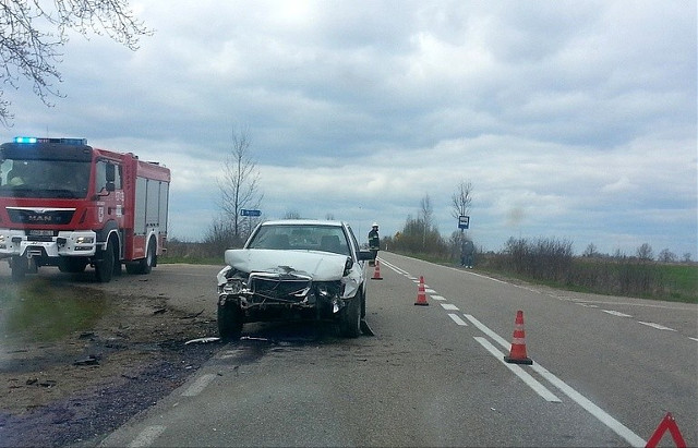 20-latek nie ustąpił pierwszeństwa. Dwie osoby trafiły do szpitala