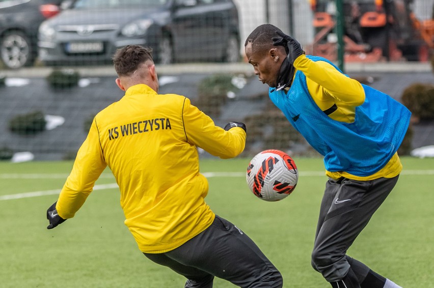 Wieczysta Kraków. Trening na stadionie Prądniczanki (11...