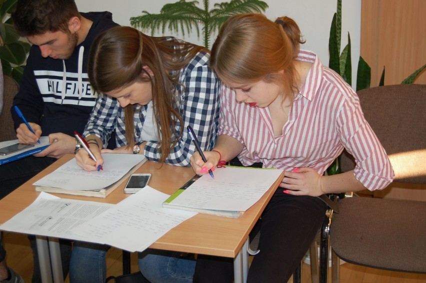 Młodzież z Collegium Gostomianum w Sandomierzu pisała listy w obronie wolności