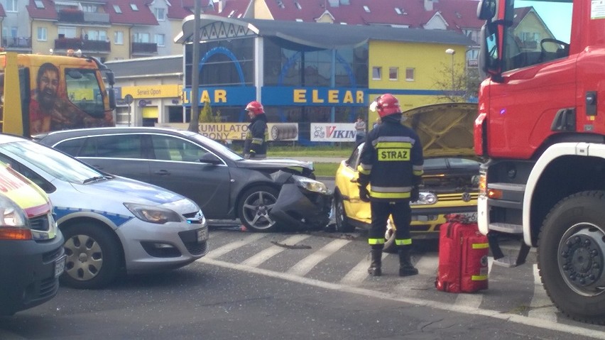 W teorii rondo jest najprostszym skrzyżowaniem. W praktyce w...