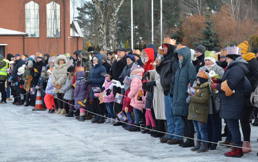 Ostrołęka. Tłumy na Orszaku Trzech Króli 06.01.2019 [ZDJĘCIA, WIDEO]