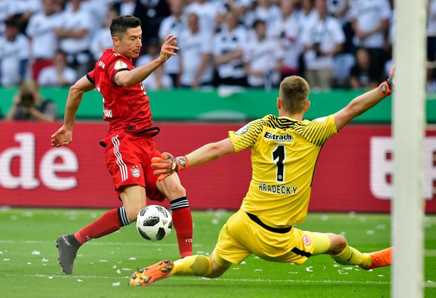 W przegranym 1:3 finale Pucharu Niemiec z Eintrachtem...