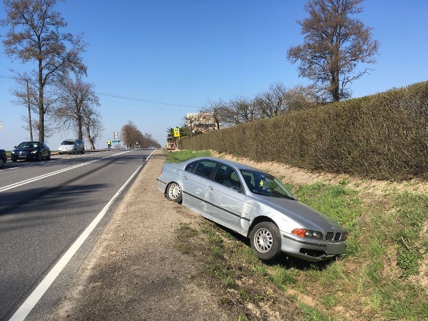 Wypadek w Nieskurzowie. BMW potrąciło kobietę na pasach