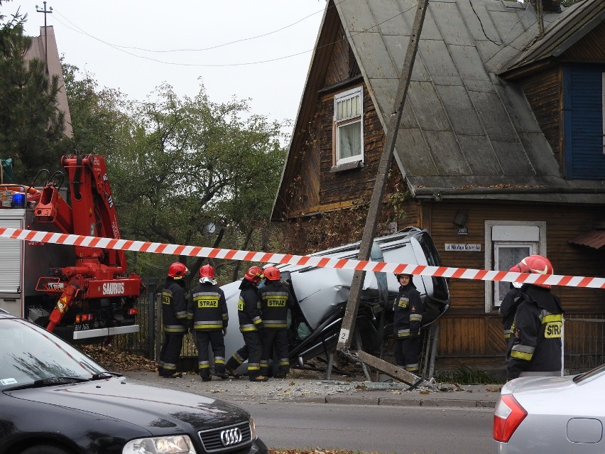 W wyniku wypadku 23-latek trafił do szpitala na obserwację.