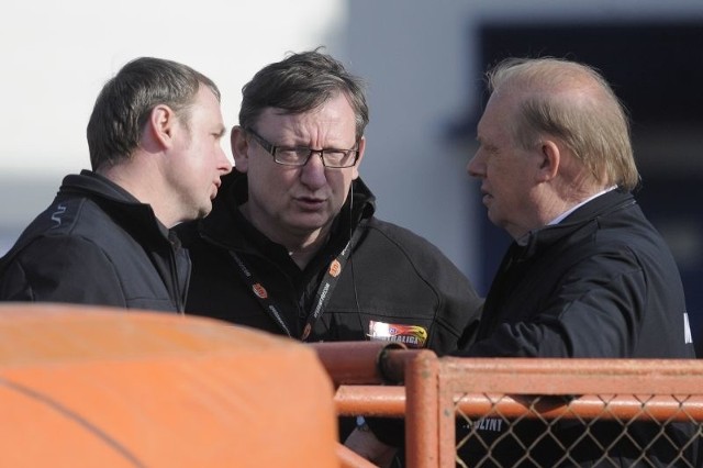 Jacek Woźniak (z lewej) w niedzielę zastąpi Jerzego Kanclerza (z prawej)i poprowadzi drużynę. Woźniaka będzie wspierał Andrzej Polkowski (w środku)