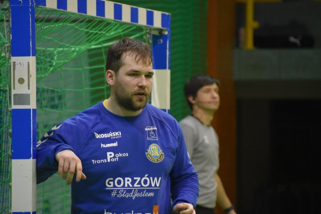 Krzysztof Nowicki będzie bronił bramki Stali Gorzów w sezonie 2023/2024.