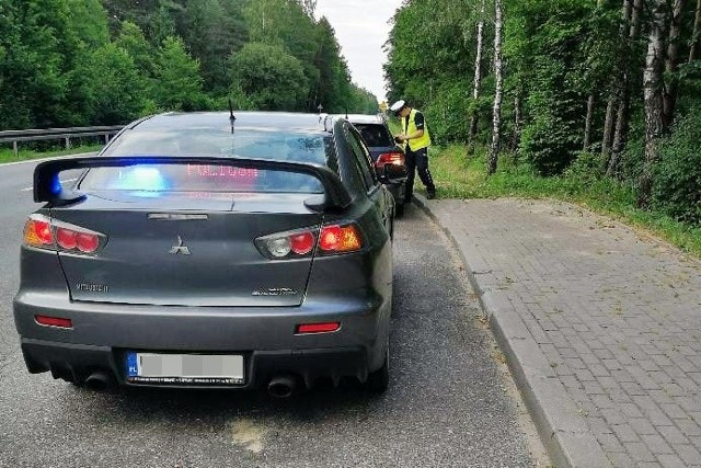 W środę na DK 61 prowadzone były wzmożone działania kontrolno-prewencyjne pod nazwą "Bezpieczna DK61".