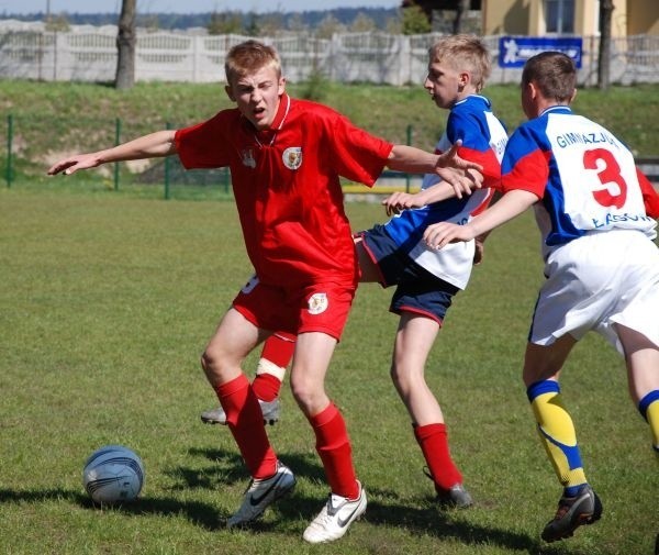 Fragment meczu eliminacyjnego do turnieju Liga Mistrzów "Echa Dnia&#8221;, pomiędzy gimnazjami z Łagowa i Bielin.