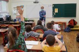 Rząd planuje zmiany w prawie oświatowym. Przemysław Alexandrowicz, poznański radny PiS: Nadzór nad szkołami musi być realny