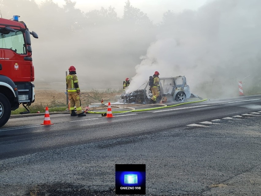 Pożar auta na ulicy Wrzesińskiej w Gnieźnie. Do zdarzenia...