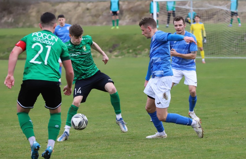 Wierna Małogoszcz wygrała z Pogonią Staszów 2:1