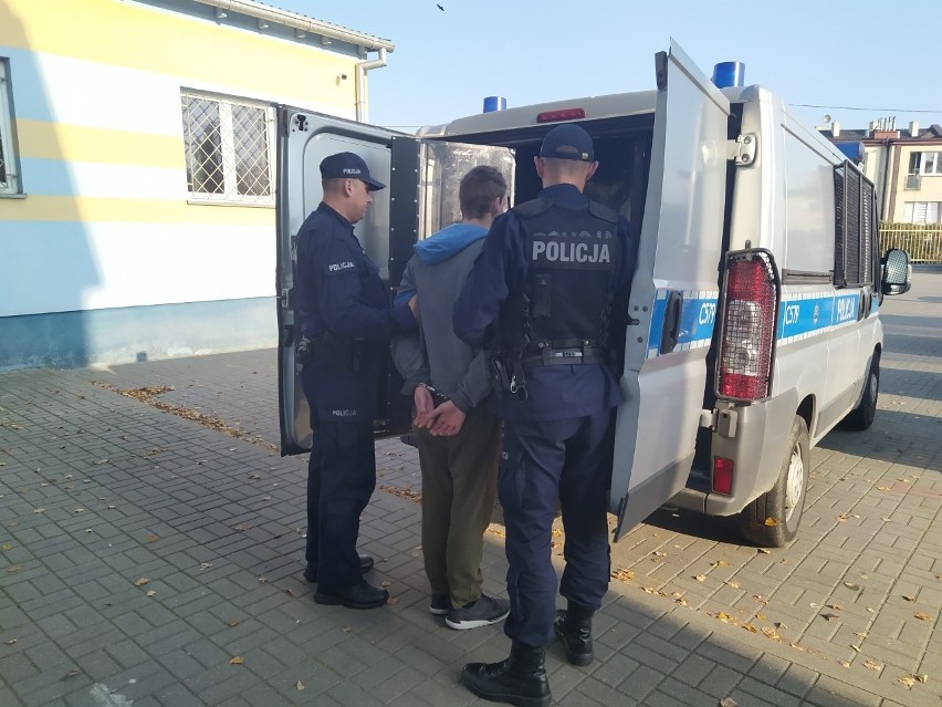 Golubsko-dobrzyńscy policjanci zatrzymali dwóch mężczyzn, którzy napadli na 33-latka