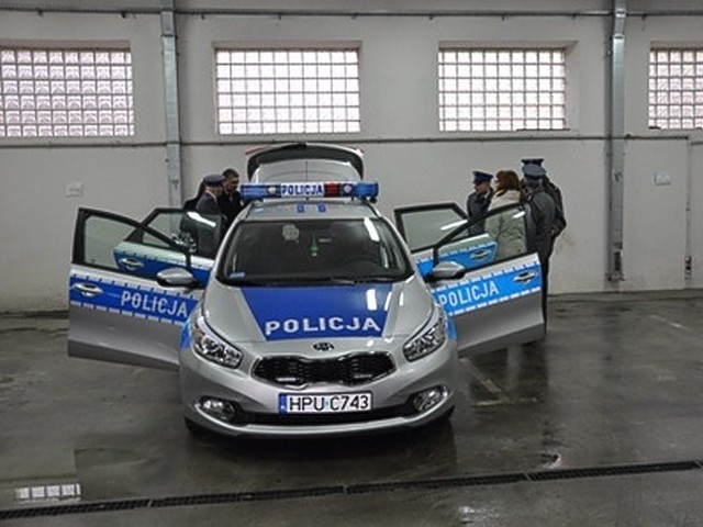 Najnowszym nabytkiem policjantów  z wielkopolskiego Międzychodu jest radiowóz. W jego zakupie pomogli im samorządowcy i bankowcy.