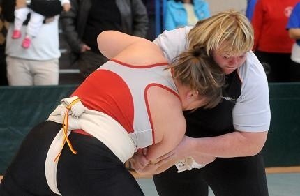 W finałowych walkach kategorii powyżej 95 kg i open gorzowianka Sylwia Krzemień (z prawej) przegrała z Edytą Witkowską-Popecką z PTC Pabianice
