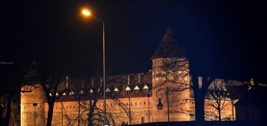 Bytów zaciska pasa i szuka oszczędności. Ma to związek z...