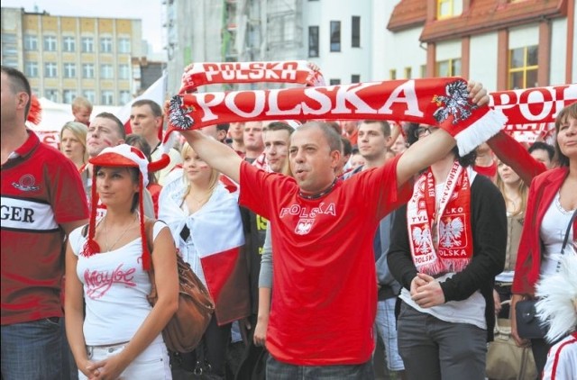 Tak w strefie kibica na Rynku Siennym białostoccy kibice dopingowali biało-czerwonych podczas trzech meczów EURO 2012 