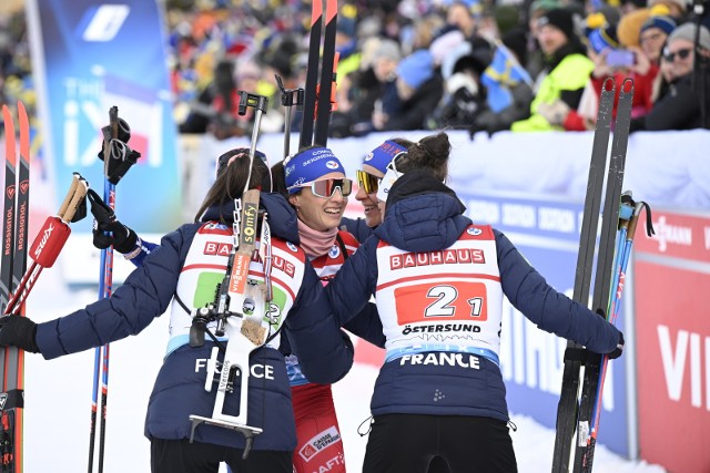 Druga lokata podczas rywalizacji sztafetowej w Oestersund zapewniła Francuzkom triumf w klasyfikacji generalnej w tej kionkurencji.