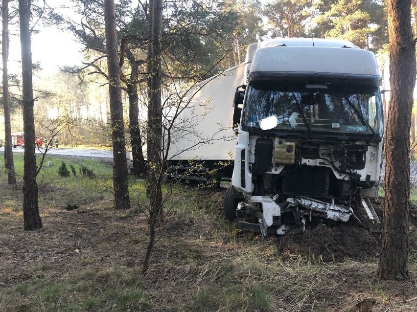 Do tragicznego w skutkach wypadku doszło w czwartek (18...