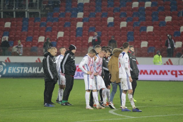 Górnik Zabrze przegrał z Miedzią Legnica 1:3 i spadł na przedostatnie miejsce w tabeli Lotto Ekstraklasy